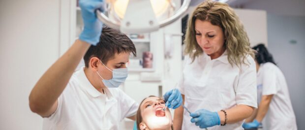 Dental assisting school