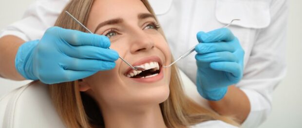 cosmetic dentist