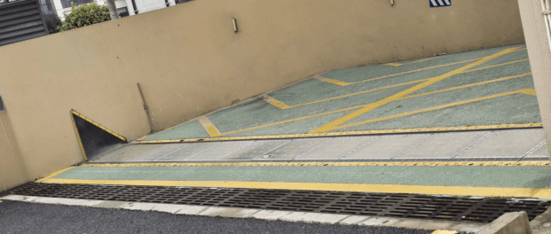 Automatic Flip Up Flood Barrier