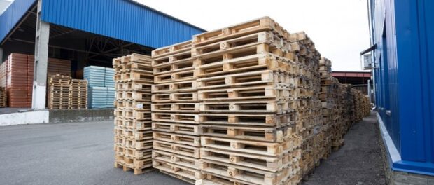 Light standard pallets in Dublin